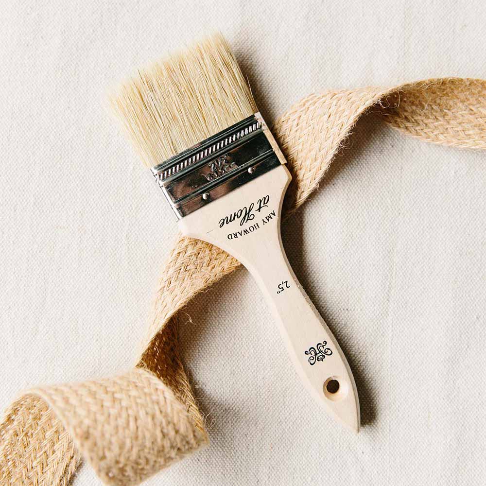 https://www.amyhowardhome.com/cdn/shop/products/2.5-Flat-Paint-Chip-Brush3_78f3c38e-3230-465c-ab0b-6d79c76dd7ef_1200x.jpg?v=1681504519